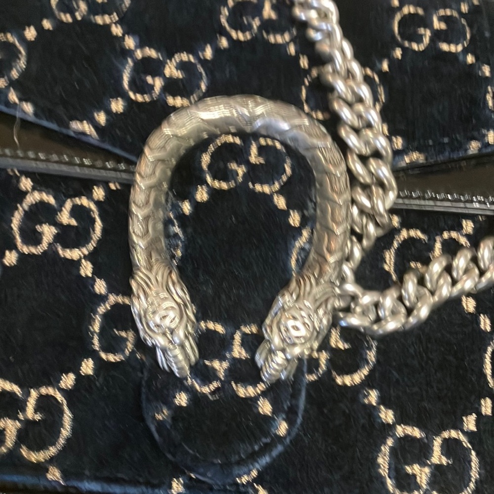 Authentic Gucci navy velvet bag - Picture 5 of 6